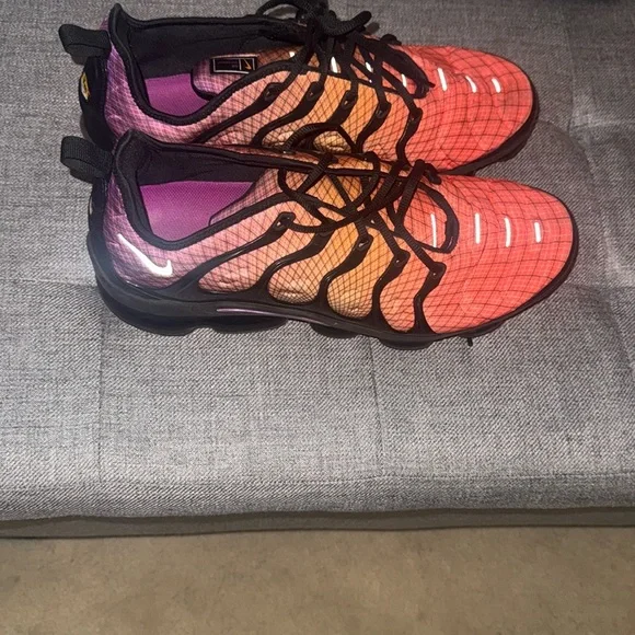 Vibrant Red and Black Athletic Shoes - Picture 2 of 3